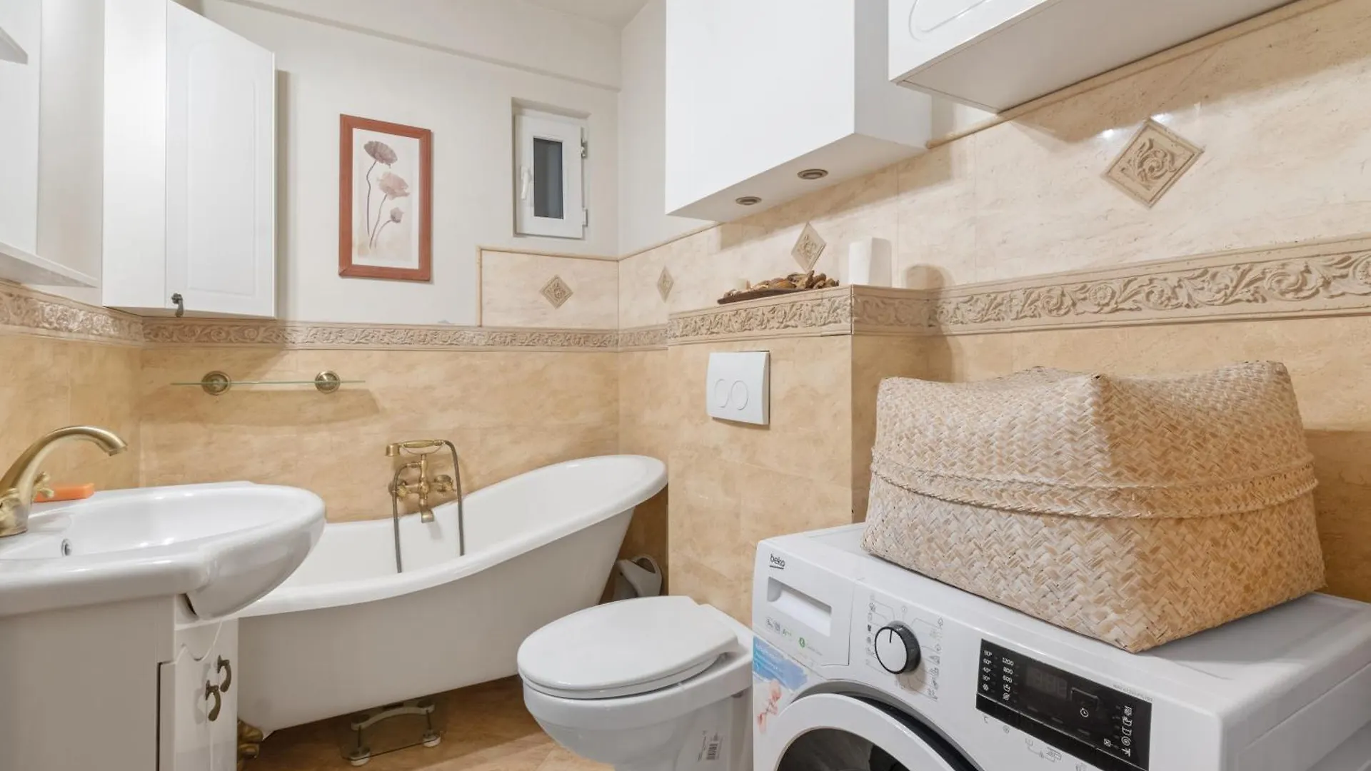 Feels Like Home - Old Town Apartment Bukarest