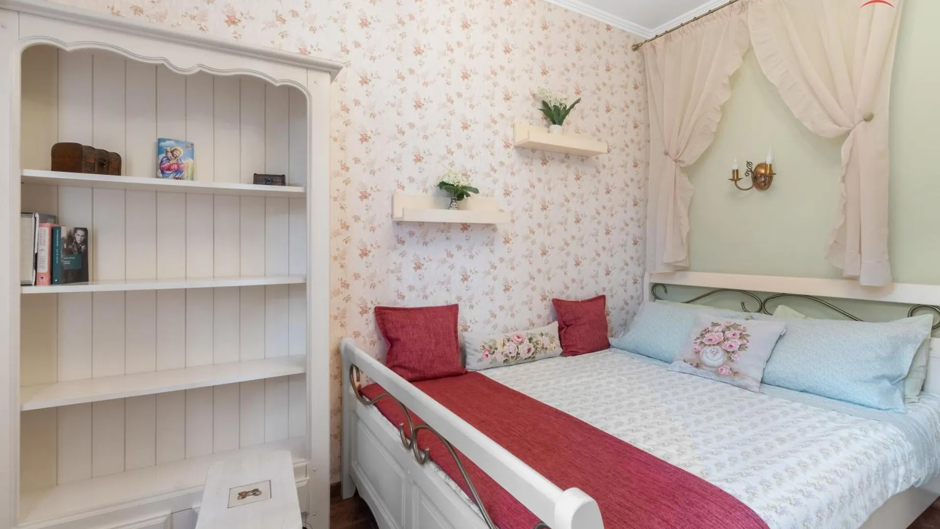 Feels Like Home - Old Town Apartment Bukarest