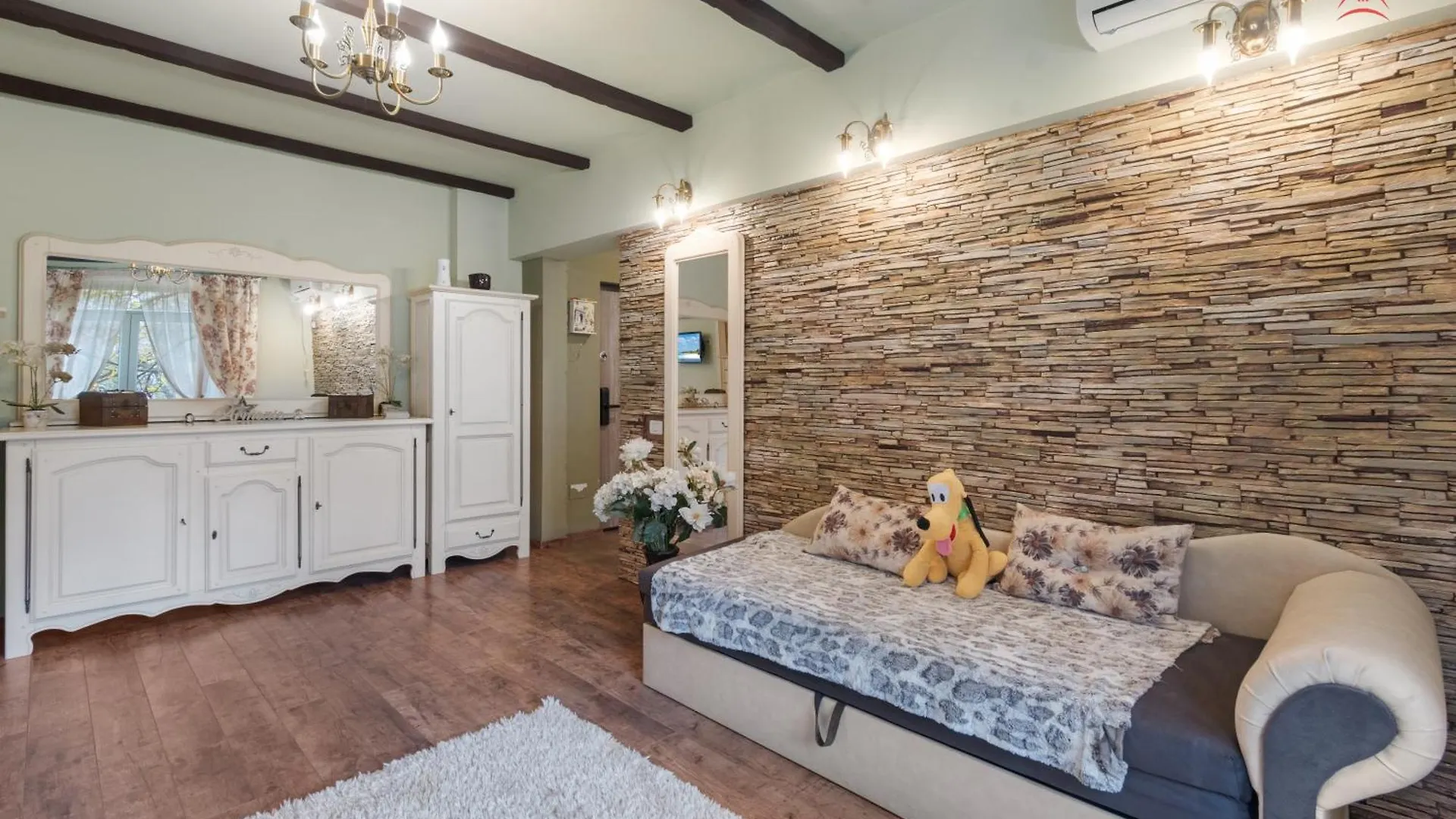 Feels Like Home - Old Town Apartment Bukarest