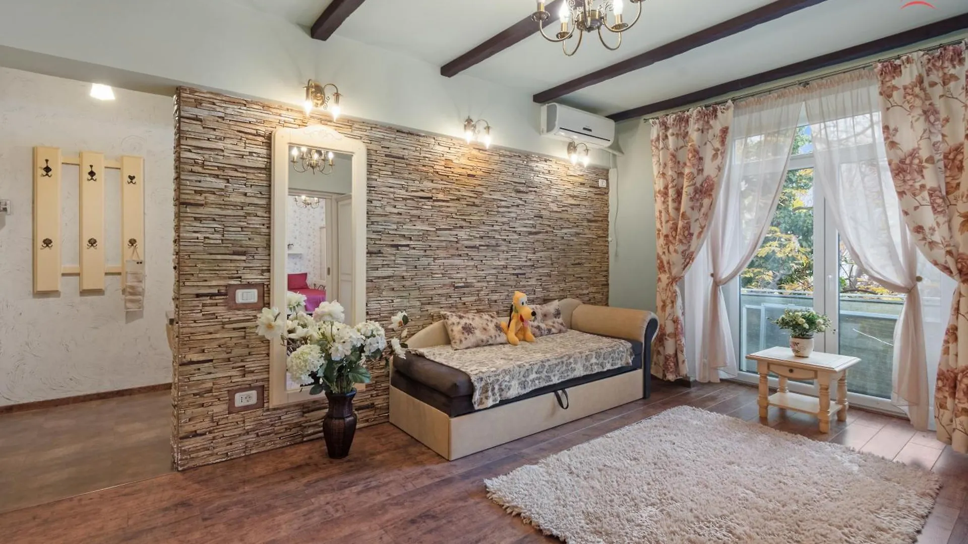 Feels Like Home - Old Town Apartment Bukarest 0*,